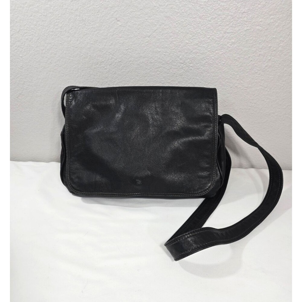 Bonwit Teller Women’s Crossbody Bag Purse Vintage Black Leather Italy minimalist